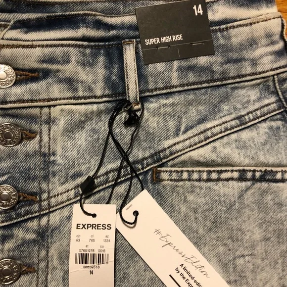 Express NWT Jean skirt - Picture 2 of 7
